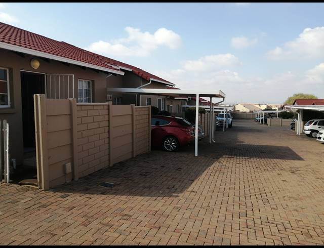 3 BEDROOM SIMPLEX RENTED IN MEYERSDAL